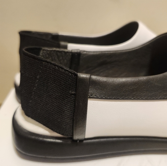 Camper "TWINS" Black & White Leather Mismatched Slingback Flats Sz.6/36 Ret.$185 - Picture 5 of 9